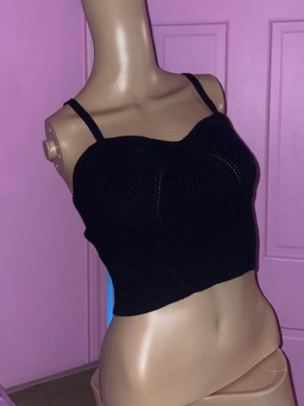 🩰5/$10 bundle deal - black ribbed sweetheart neck crop top